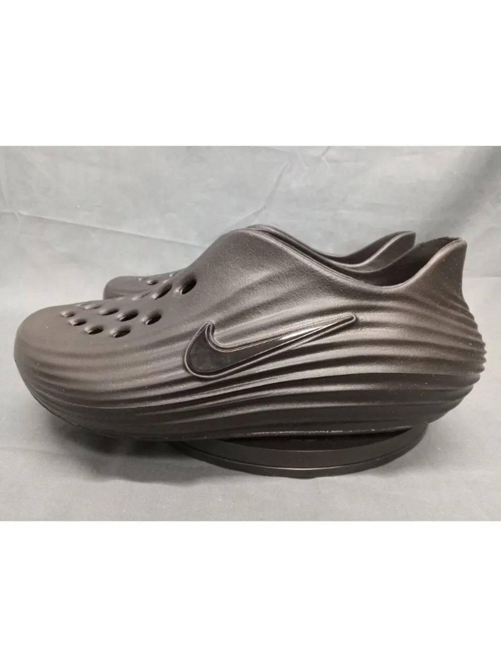 Nike ReactX Rejuven8 Slip-On Triple Black Boys Size 4 NEW WITH TAGS!